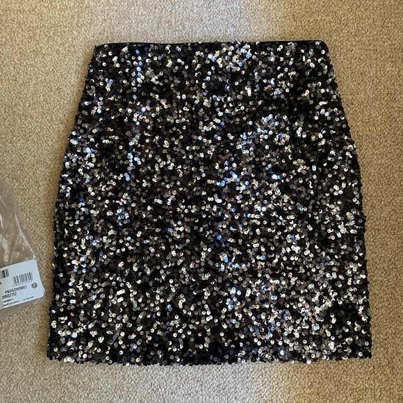 ASOS Sequin Miniskirt NWT size UK8/US4 XS - Picture 4 of 6